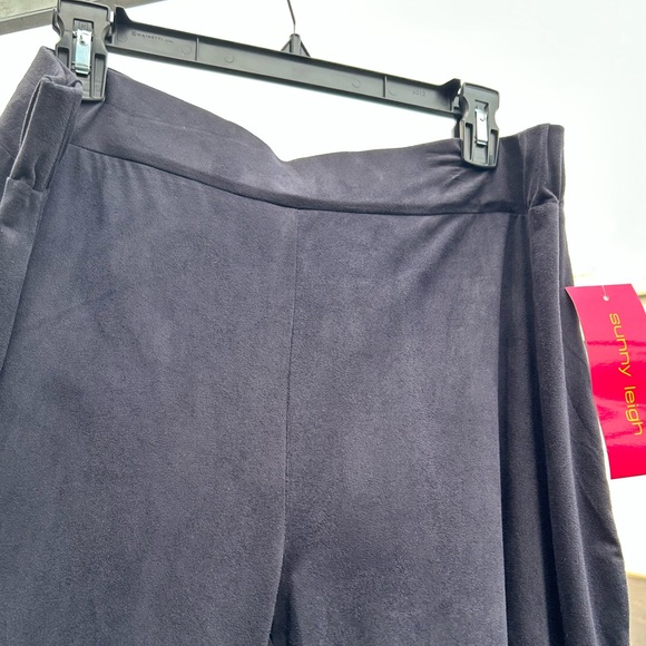 NWT Sunny Leigh Faux Suede Leggings/Pants - Picture 2 of 4